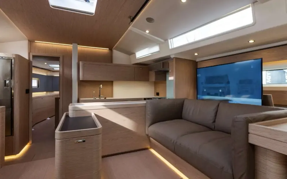 slider 21 Beneteau Oceanis 60