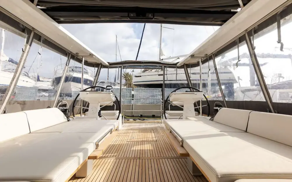 slider 29 Beneteau Oceanis 60