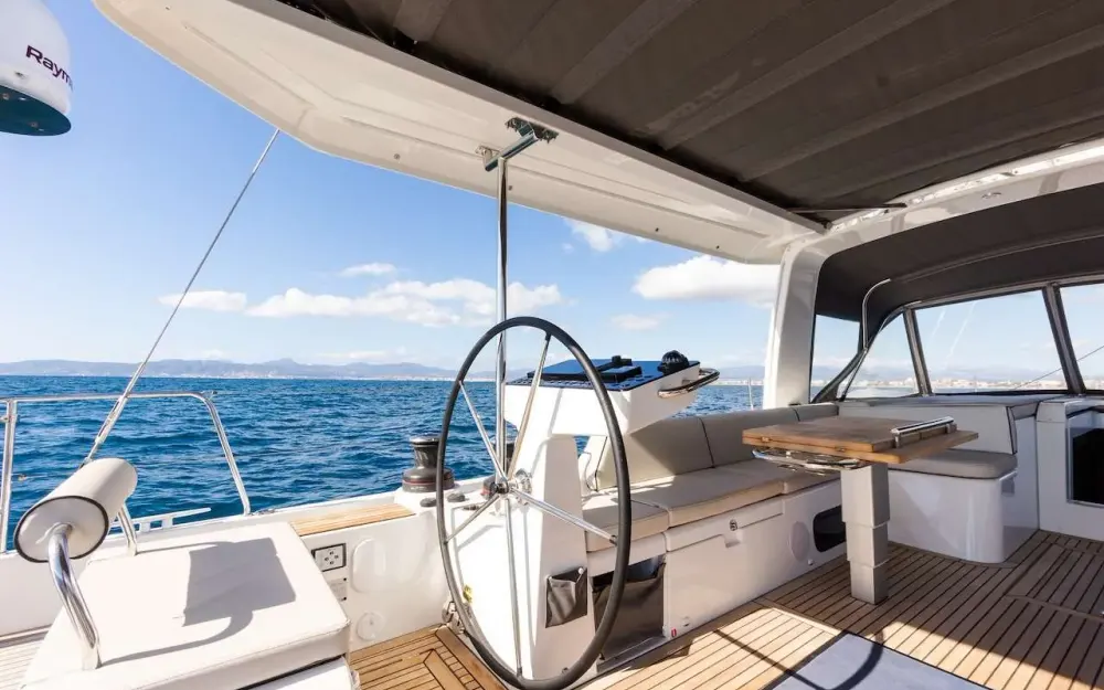 slider 32 Beneteau Oceanis 60