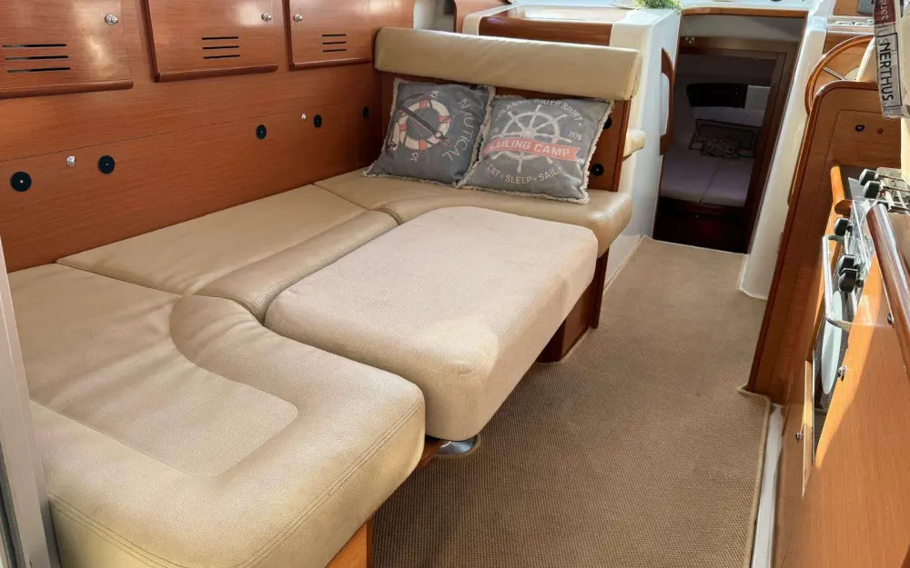 slider 9 Beneteau Antares 10.80