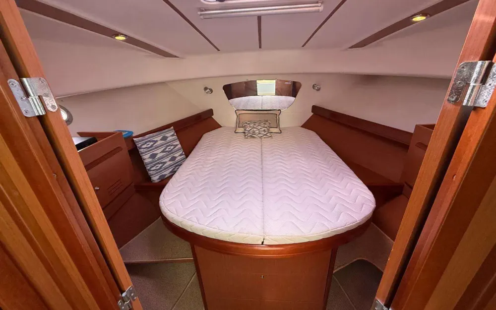 slider 11 Beneteau Antares 10.80