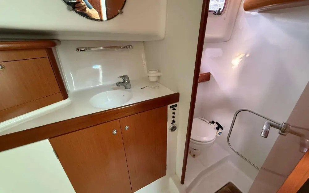 slider 12 Beneteau Antares 10.80