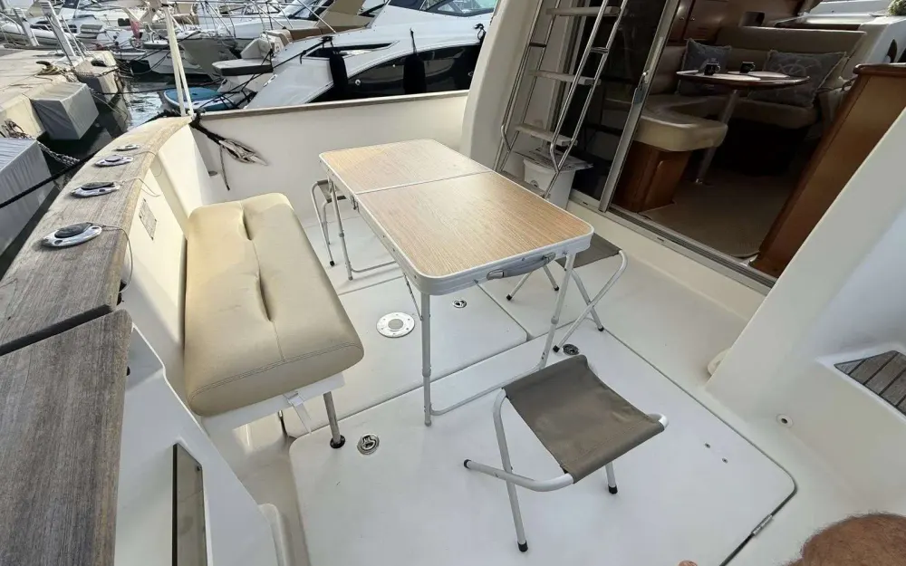 slider 36 Beneteau Antares 10.80