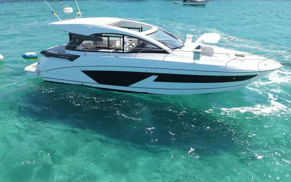 slider 0 Beneteau Gran Turismo 45