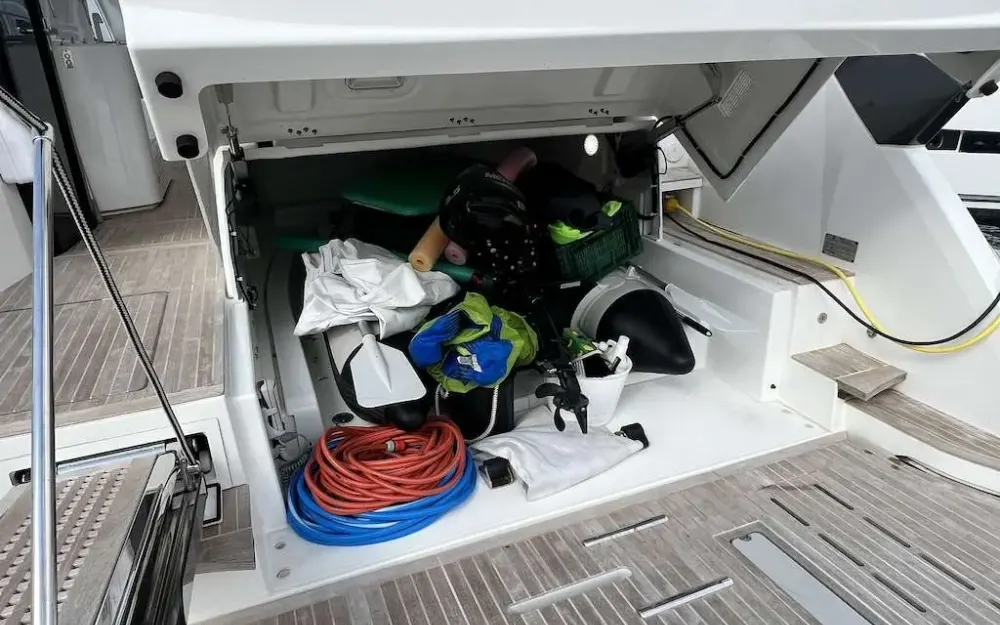 slider 12 Beneteau Gran Turismo 45