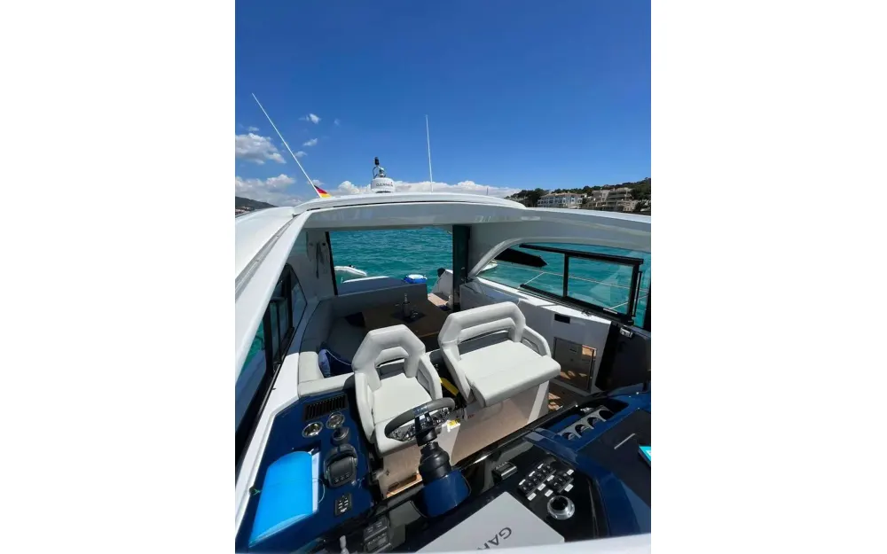 slider 18 Beneteau Gran Turismo 45