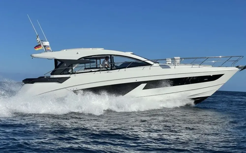 slider 26 Beneteau Gran Turismo 45