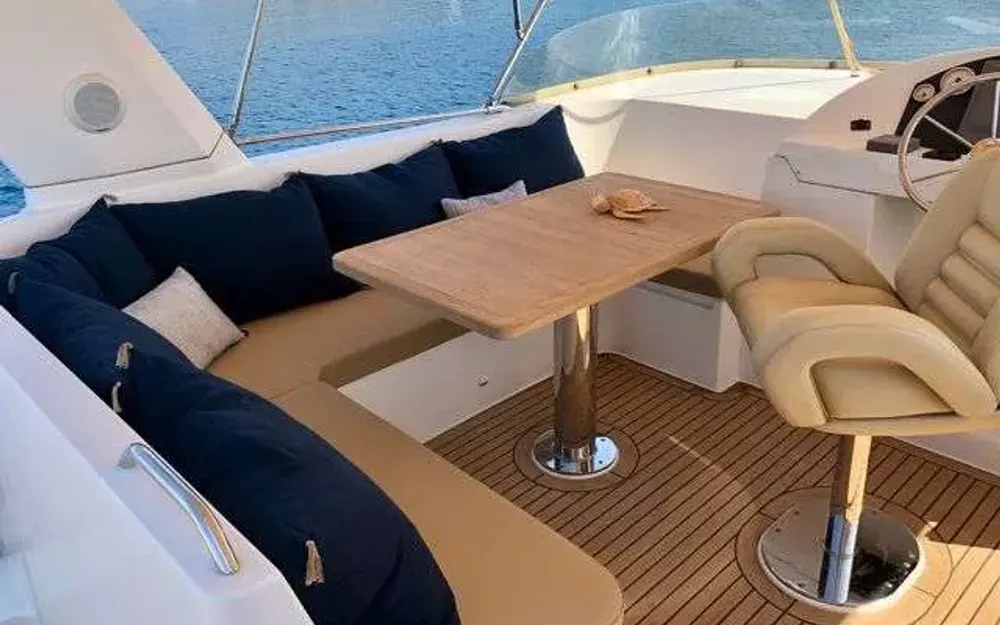 slider 9 Beneteau Swift Trawler 52