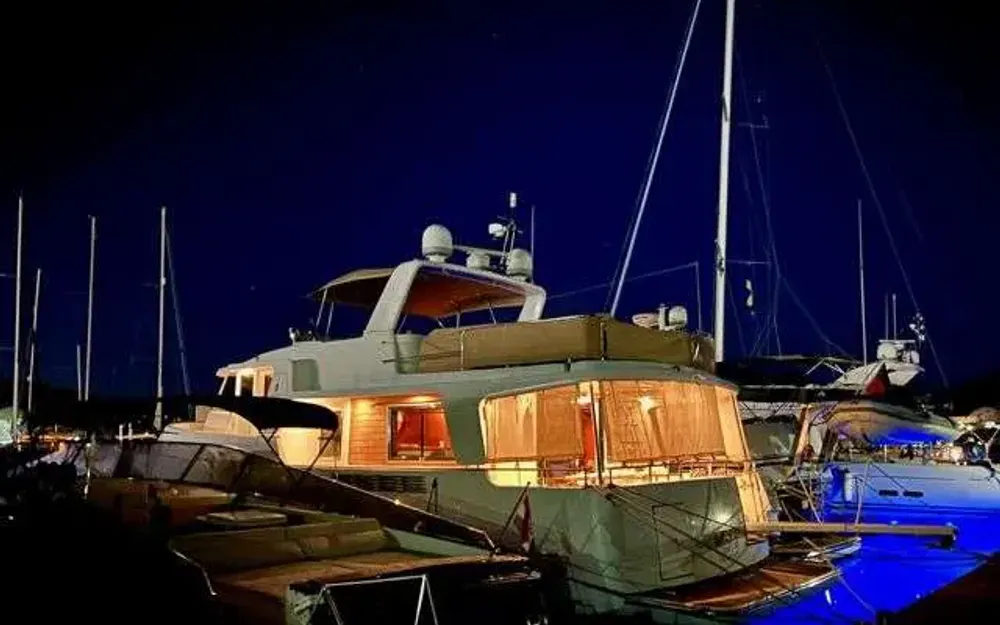 slider 23 Beneteau Swift Trawler 52