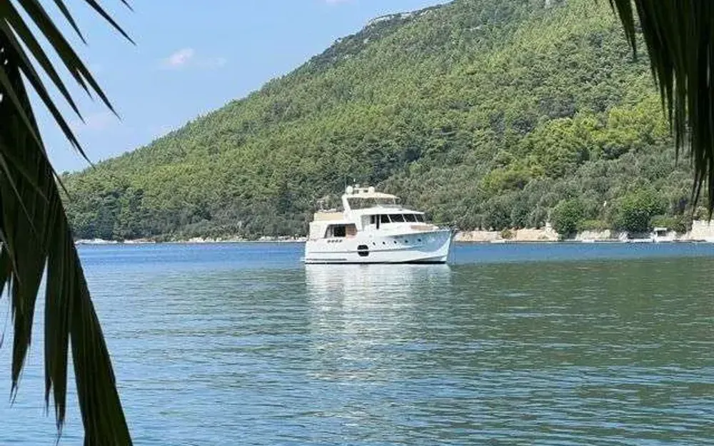 slider 8 Beneteau Swift Trawler 52