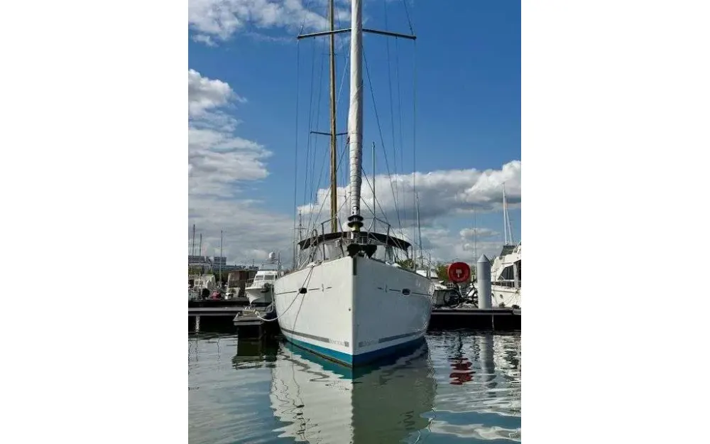 slider 9 Beneteau Oceanis 43