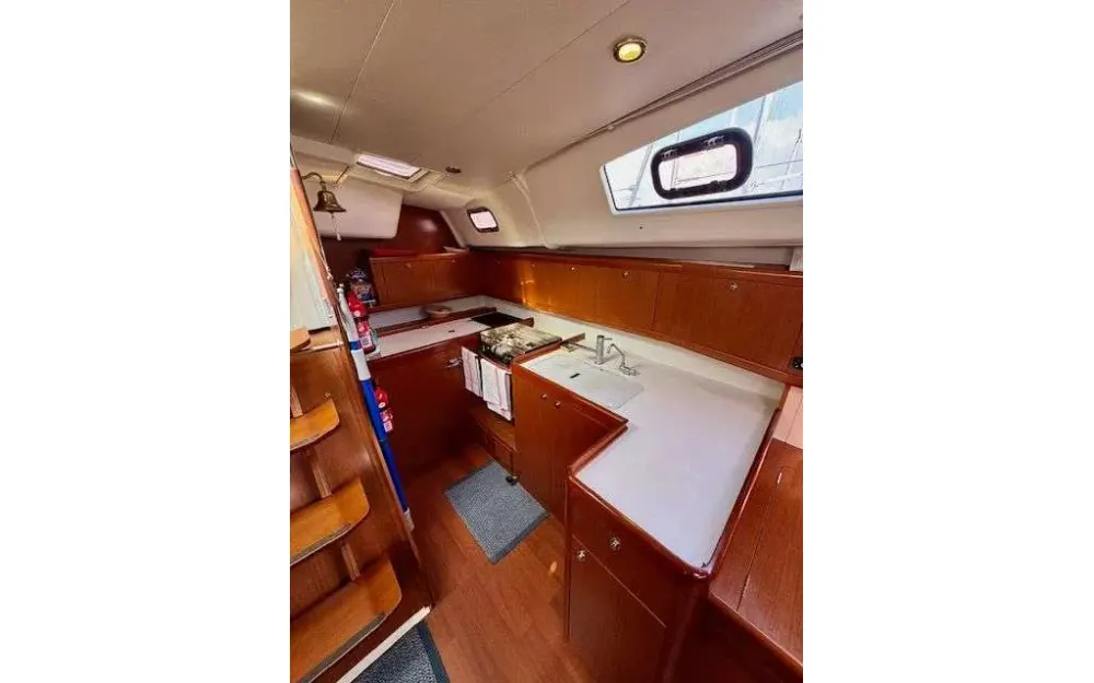 slider 12 Beneteau Oceanis 43