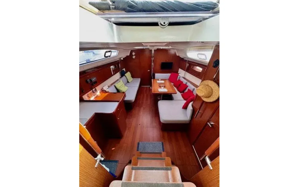 slider 14 Beneteau Oceanis 43