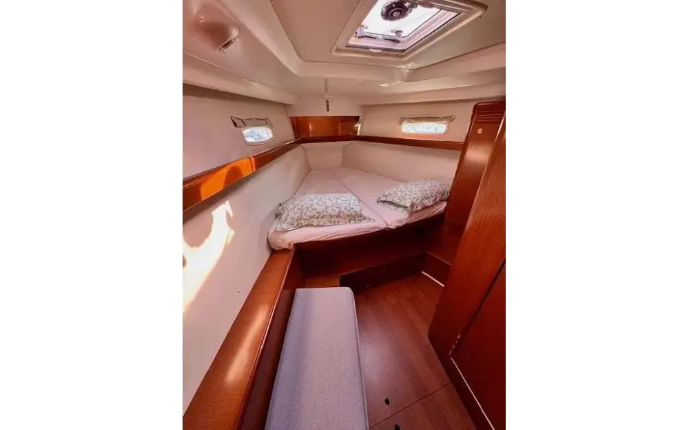 slider 17 Beneteau Oceanis 43