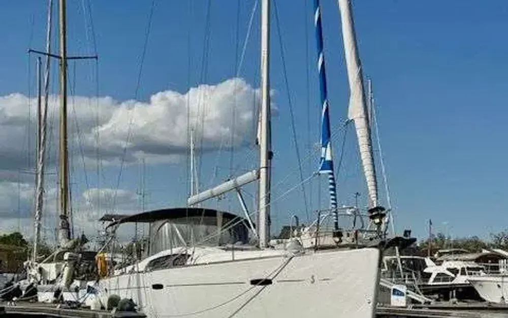 slider 18 Beneteau Oceanis 43