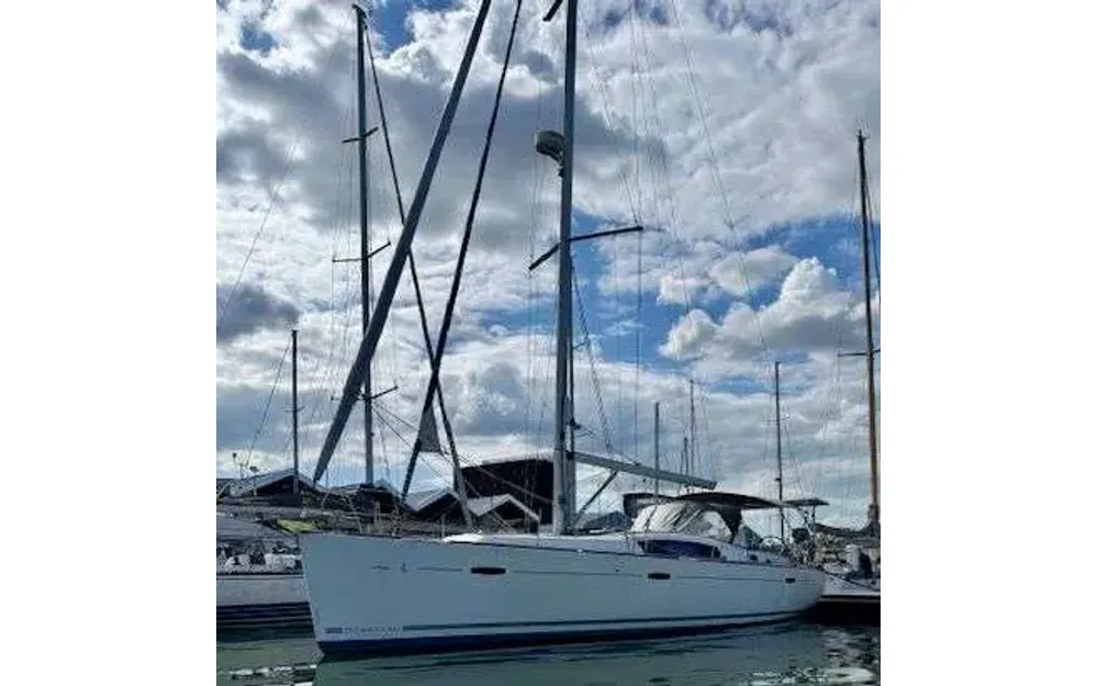 slider 3 Beneteau Oceanis 43