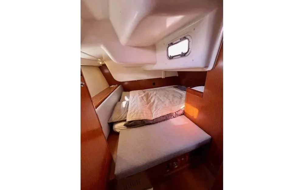 slider 5 Beneteau Oceanis 43