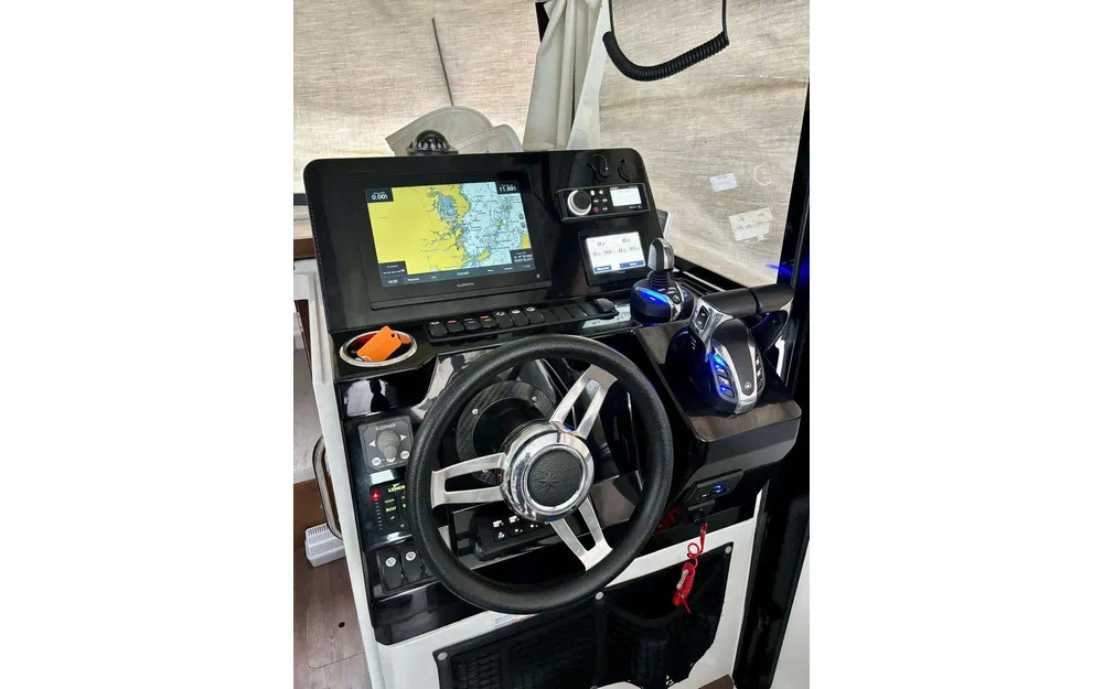 slider 25 Jeanneau Merry Fisher 895