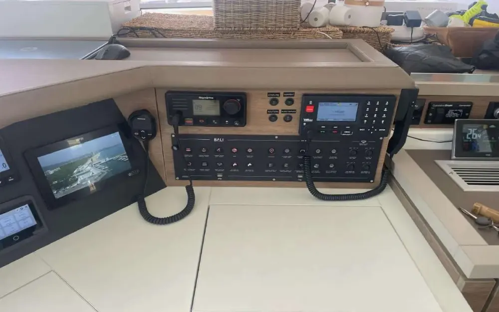 slider 21 Bali Catamarans Bali 5.4