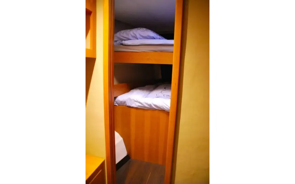 slider 9 Fountaine Pajot Queensland 55