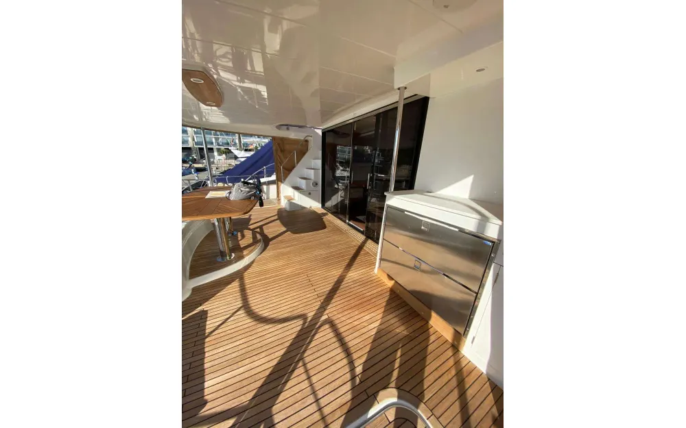 slider 105 Fountaine Pajot Queensland 55