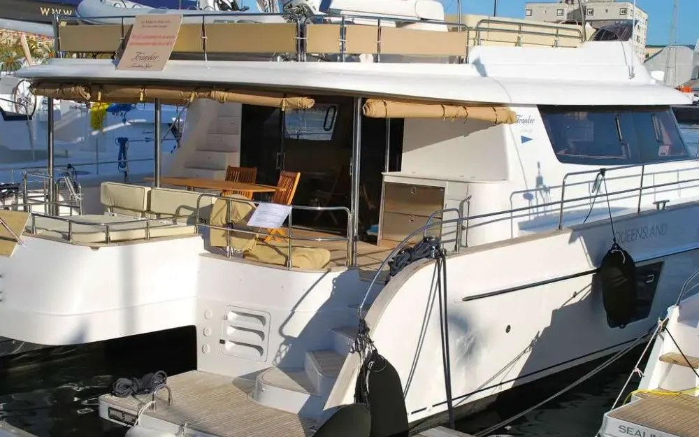 slider 110 Fountaine Pajot Queensland 55