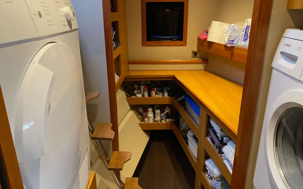 slider 111 Fountaine Pajot Queensland 55