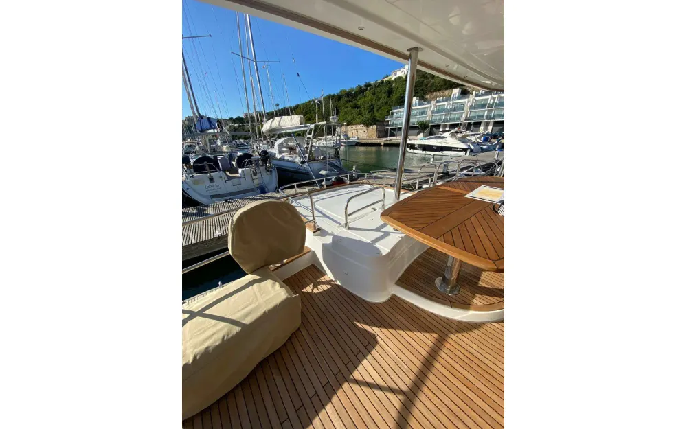 slider 116 Fountaine Pajot Queensland 55