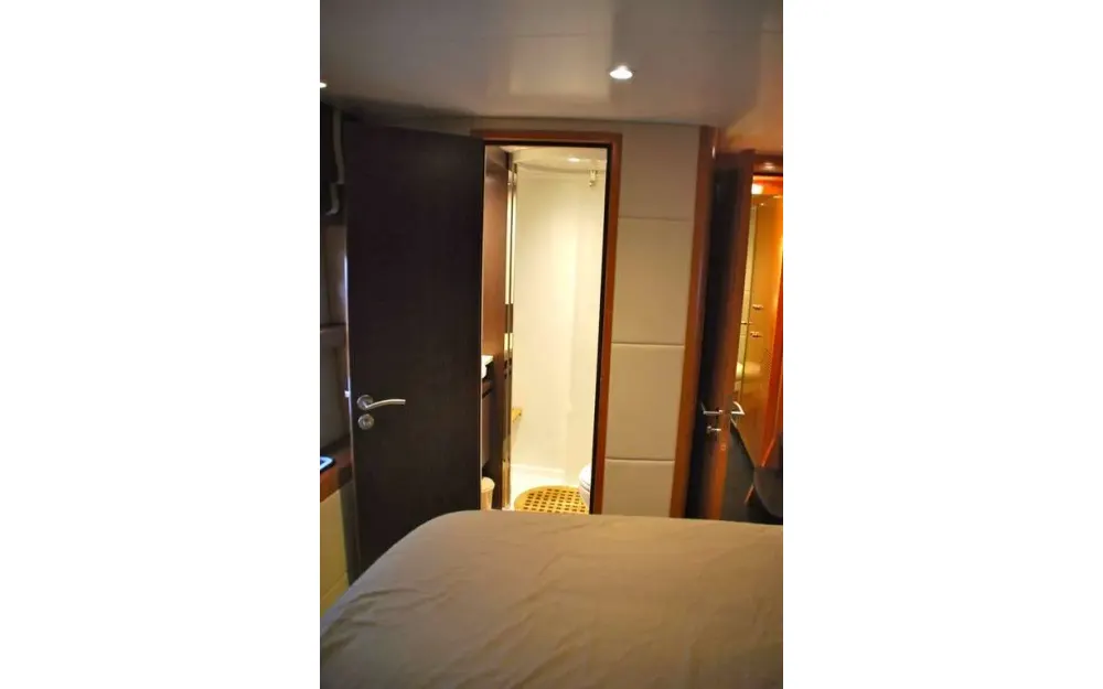 slider 1 Fountaine Pajot Queensland 55