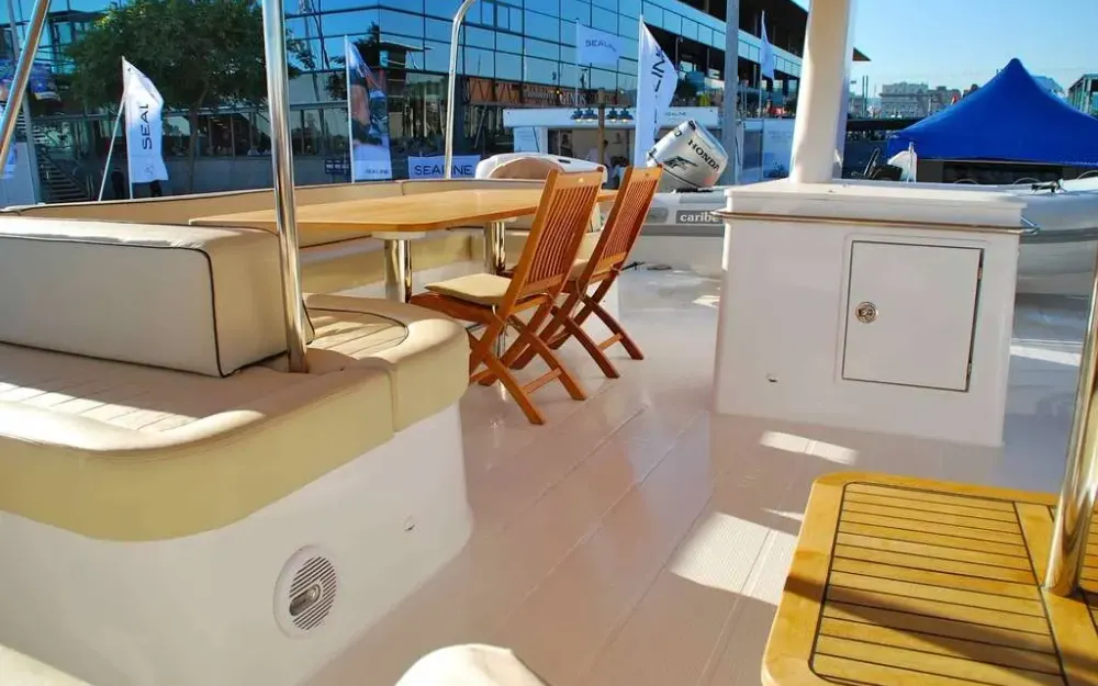 slider 28 Fountaine Pajot Queensland 55