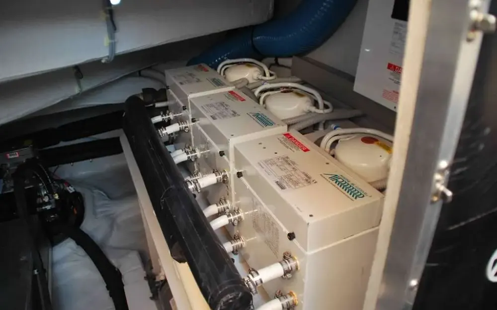 slider 29 Fountaine Pajot Queensland 55