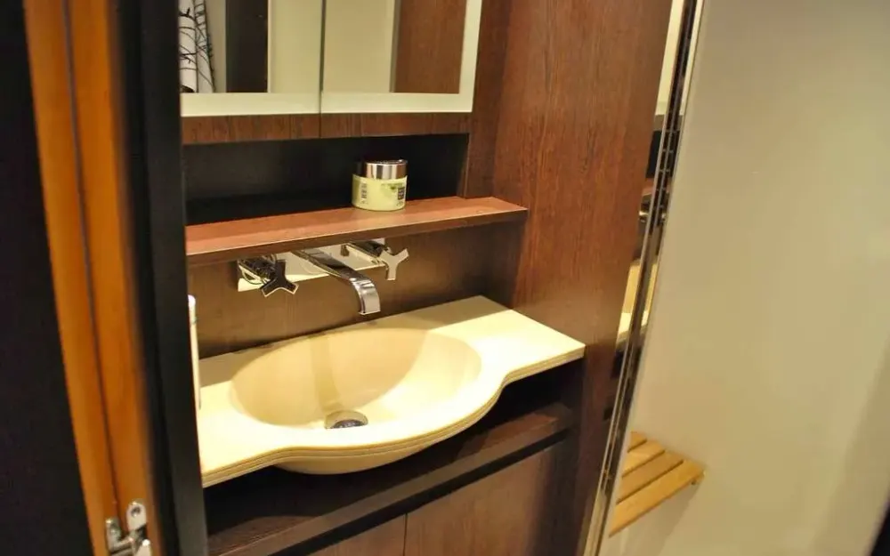 slider 31 Fountaine Pajot Queensland 55
