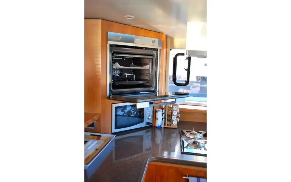 slider 44 Fountaine Pajot Queensland 55