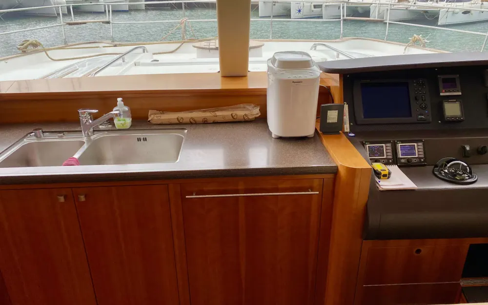 slider 7 Fountaine Pajot Queensland 55