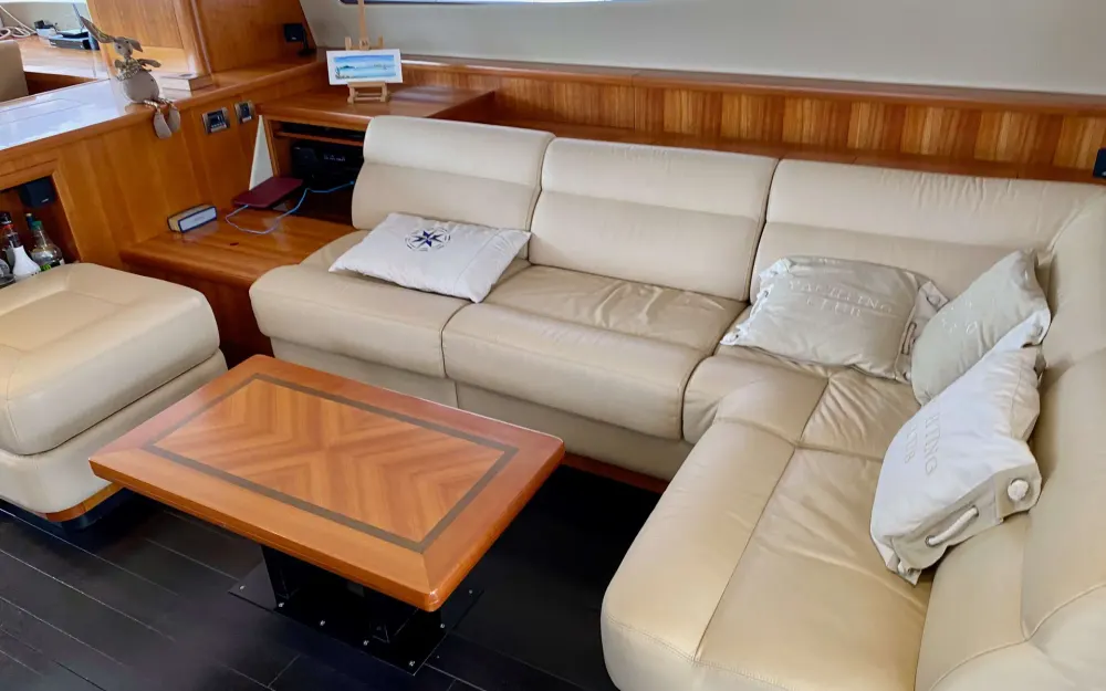 slider 81 Fountaine Pajot Queensland 55