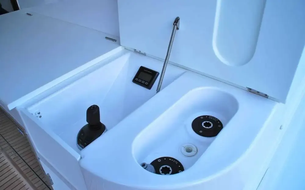 slider 82 Fountaine Pajot Queensland 55