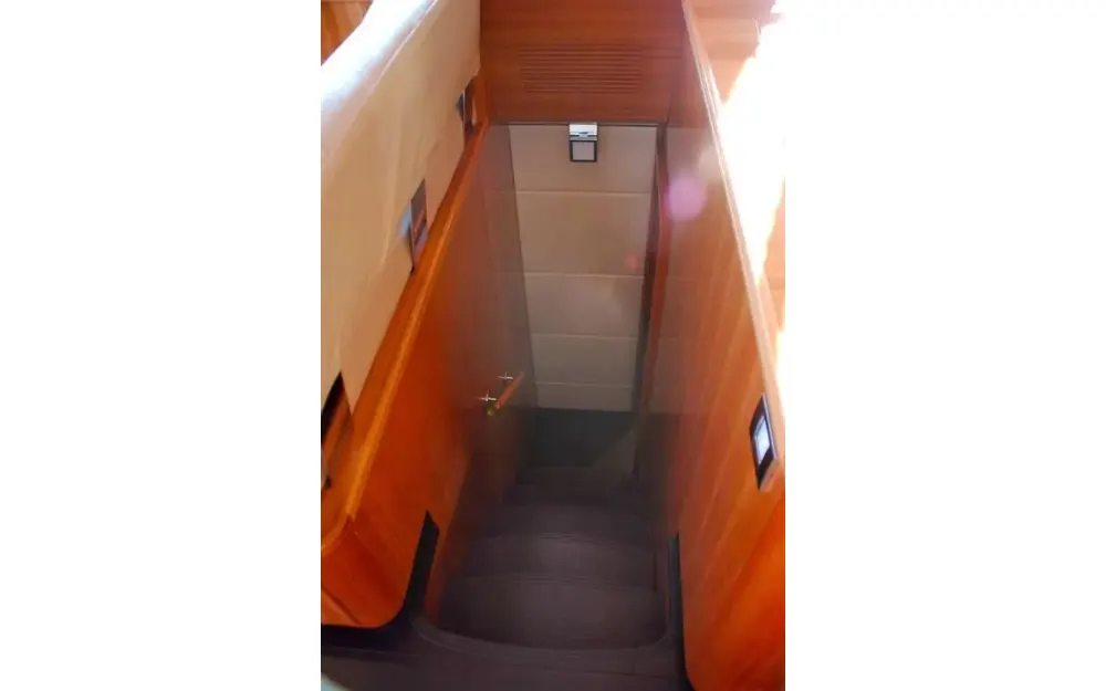 slider 8 Fountaine Pajot Queensland 55