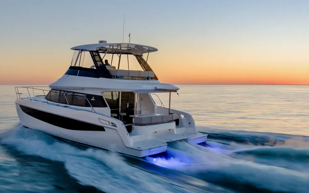 slider 0 Aquila  42 Yacht