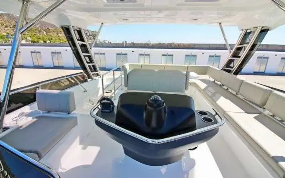 slider 9 Aquila  42 Yacht