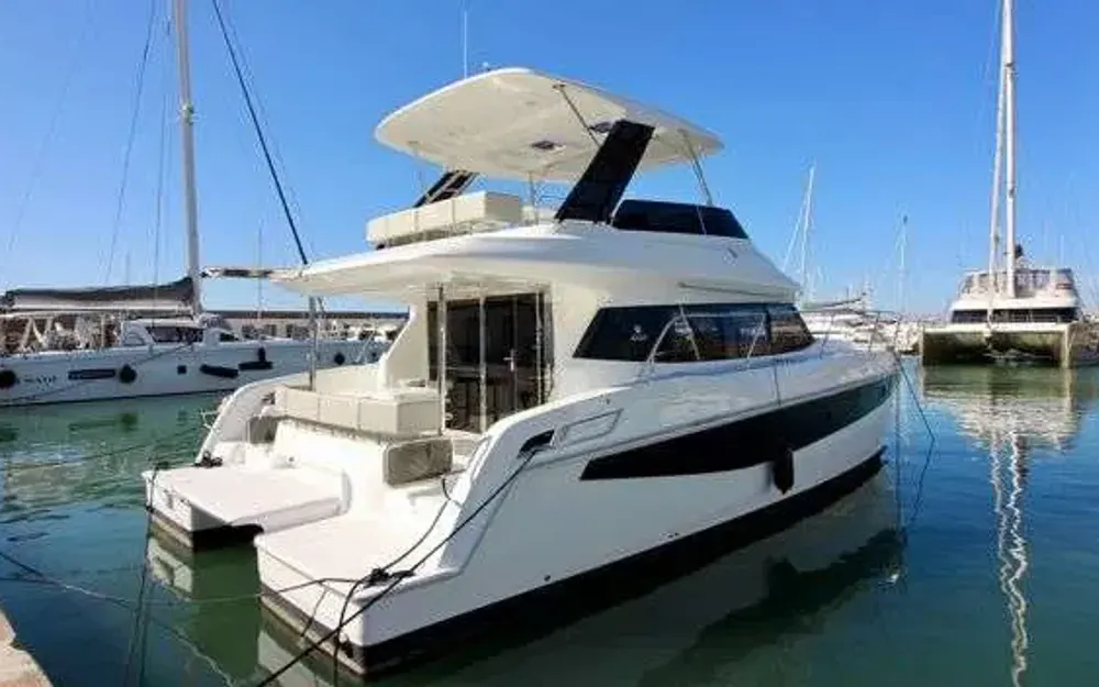 slider 28 Aquila  42 Yacht
