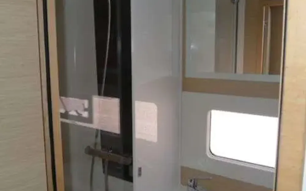 slider 20 Fountaine Pajot My 40