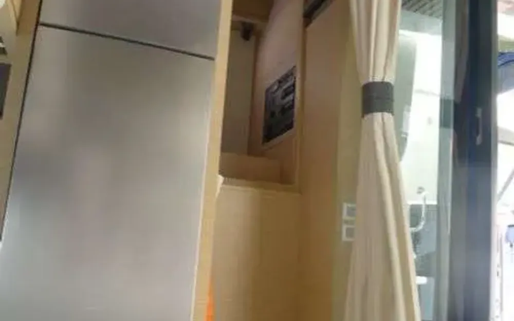 slider 31 Fountaine Pajot My 40