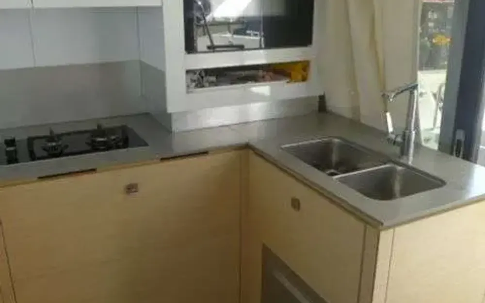 slider 38 Fountaine Pajot My 40