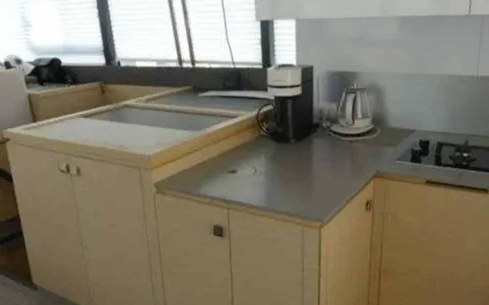 slider 40 Fountaine Pajot My 40