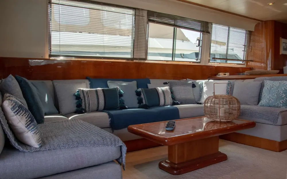 slider 47 Falcon  80