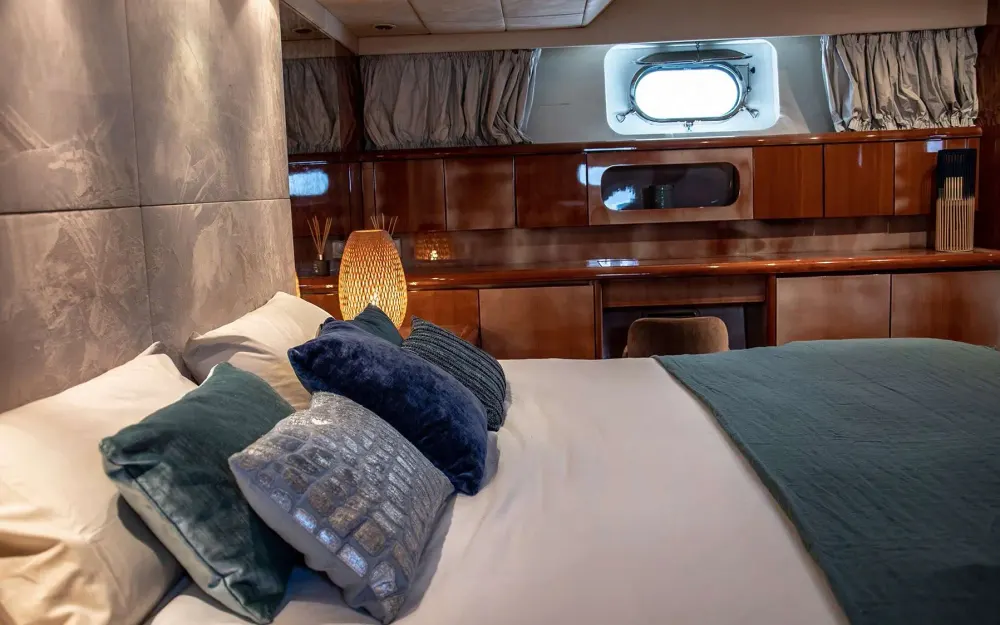 slider 57 Falcon  80