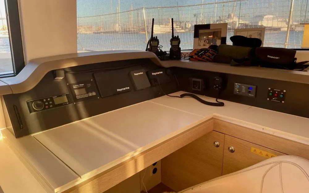 slider 18 Bali Catamarans Bali 4.3