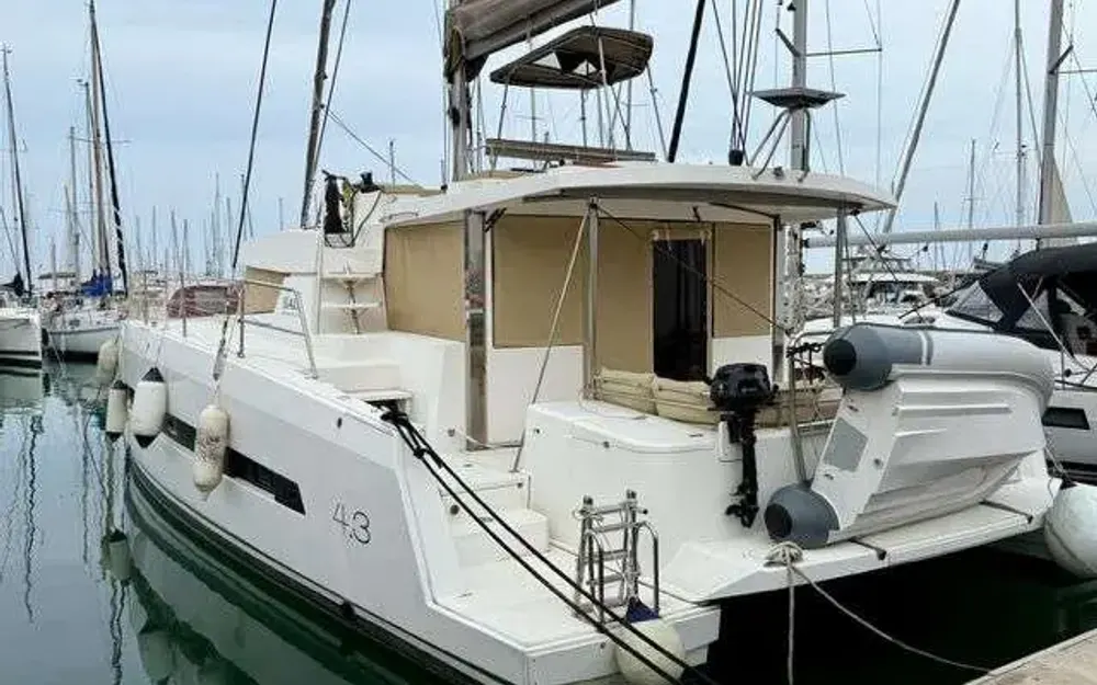 slider 20 Bali Catamarans Bali 4.3