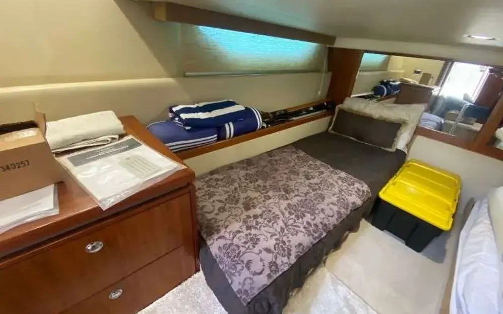 slider 16 Riviera  4400 Sport Yacht