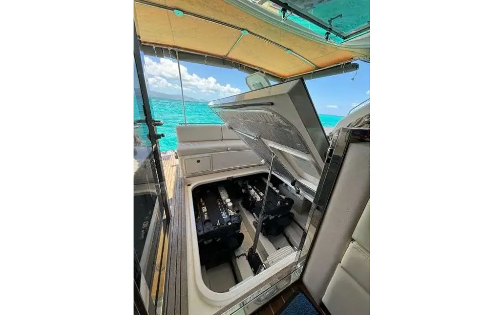 slider 4 Riviera  4400 Sport Yacht